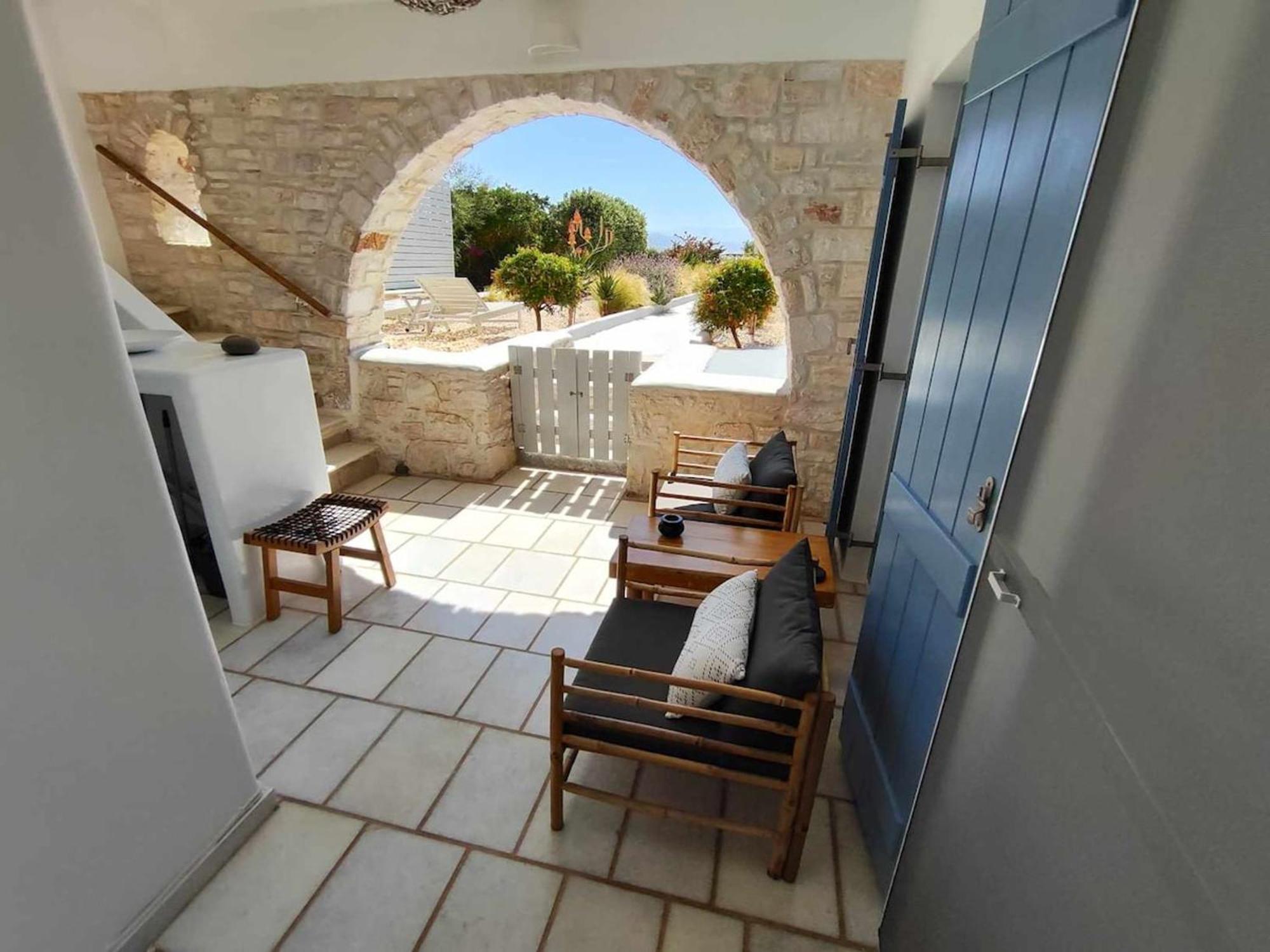 Island Magic - Seaview Villa With Jacuzzi Pool Ampelas Eksteriør billede